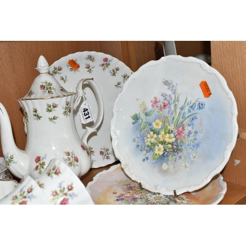 431 - A GROUP OF ROYAL ALBERT 'WINSOME' PATTERN TEAWARE, comprising six tea cups, six saucers, six tea pla... 