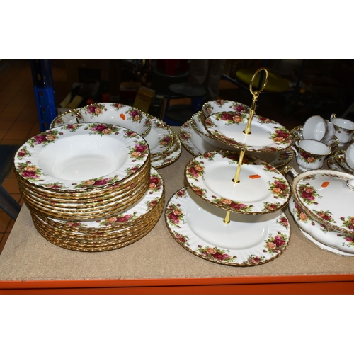 444 - A LARGE QUANTITY OF ROYAL ALBERT 'OLD COUNTRY ROSES' PATTERN DINNER AND TEAWARE, comprising a large ... 