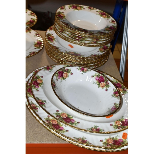 444 - A LARGE QUANTITY OF ROYAL ALBERT 'OLD COUNTRY ROSES' PATTERN DINNER AND TEAWARE, comprising a large ... 