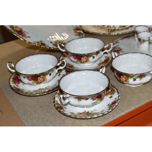 444 - A LARGE QUANTITY OF ROYAL ALBERT 'OLD COUNTRY ROSES' PATTERN DINNER AND TEAWARE, comprising a large ... 