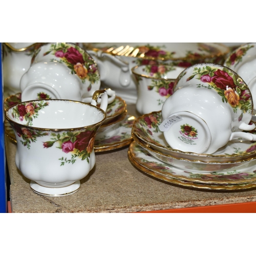 453 - A LARGE QUANTITY OF ROYAL ALBERT 'OLD COUNTRY ROSES' PATTERN TEA AND DINNERWARE, comprising three te... 