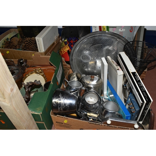 492 - FOUR BOXES AND LOOSE METAL WARES AND SUNDRY ITEMS, to include stainless steel tableware including bo... 