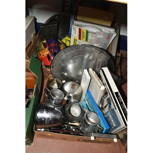 492 - FOUR BOXES AND LOOSE METAL WARES AND SUNDRY ITEMS, to include stainless steel tableware including bo... 