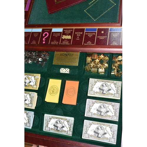 538 - A FRANKLIN MINT MONOPOLY COLLECTORS EDITION SET, board mounted on wooden box with single draw beneat... 