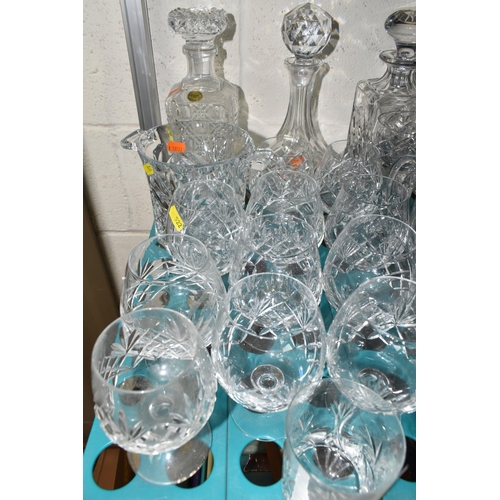 522 - A QUANTITY OF CUT CRYSTAL AND GLASSWARE, comprising a boxed set of six Royal Doulton Crystal whisky ... 