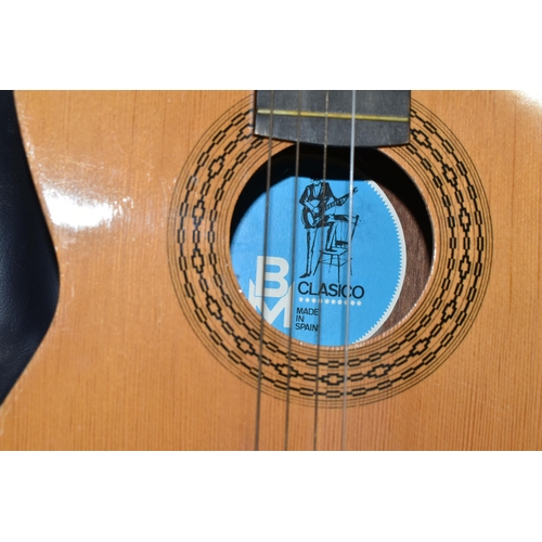 553 - THREE ACOUSTIC GUITARS, comprising a Hokada guitar model 3182 (some chips and knocks to edges, part ... 