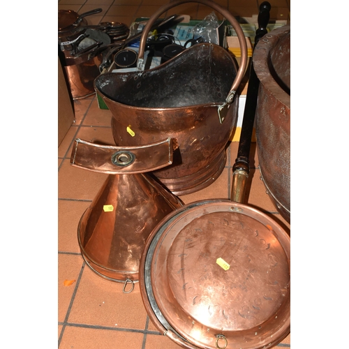 602 - A COLLECTION OF COPPER WARES, to include a Victorian twelve gallon cauldron stamped A&L, approximate... 