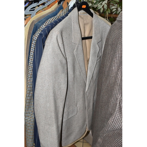 577 - A QUANTITY OF GENTLEMEN'S VINTAGE CLOTHING, comprising thirty four classic gentlemen's jackets, chec... 