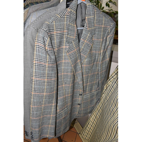 577 - A QUANTITY OF GENTLEMEN'S VINTAGE CLOTHING, comprising thirty four classic gentlemen's jackets, chec... 