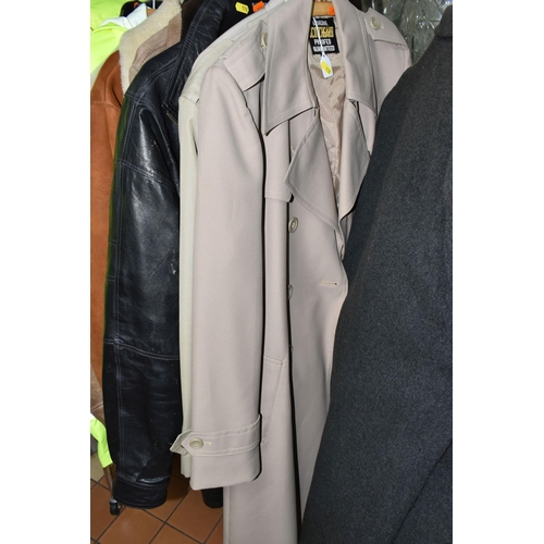 578 - A LARGE QUANTITY OF VINTAGE GENTLEMEN'S OVERCOATS AND JACKETS, to include a tan coloured 1970's leat... 