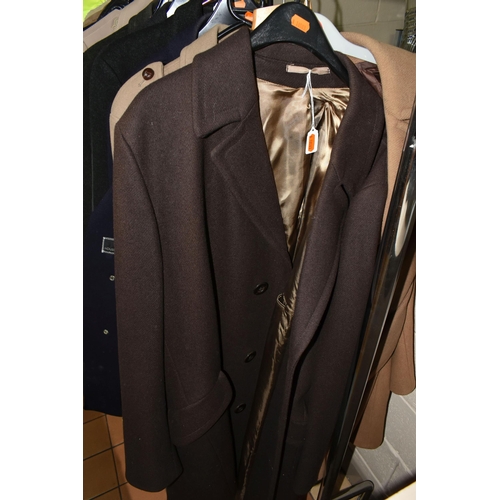 578 - A LARGE QUANTITY OF VINTAGE GENTLEMEN'S OVERCOATS AND JACKETS, to include a tan coloured 1970's leat... 