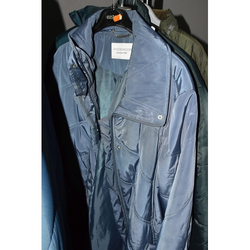 656 - FIFTEEN MEN'S SHOWERPROOF JACKETS, comprising maker's names Windsmoor, John Storm, Canterbury, Stone... 