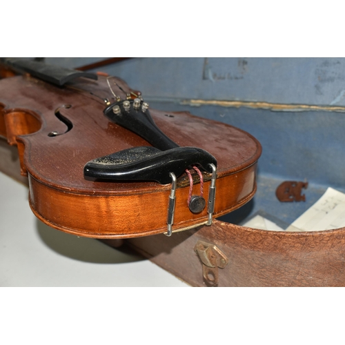 618 - A VIOLIN WITH BOW AND CASE, student violin, length of body 36.5cm, 60cm from scroll, broken strings,... 