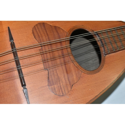 619 - AN UNBRANDED EIGHT STRING NEAPOLITAN MANDOLIN, approximate length 60cm, Condition report: no obvious... 