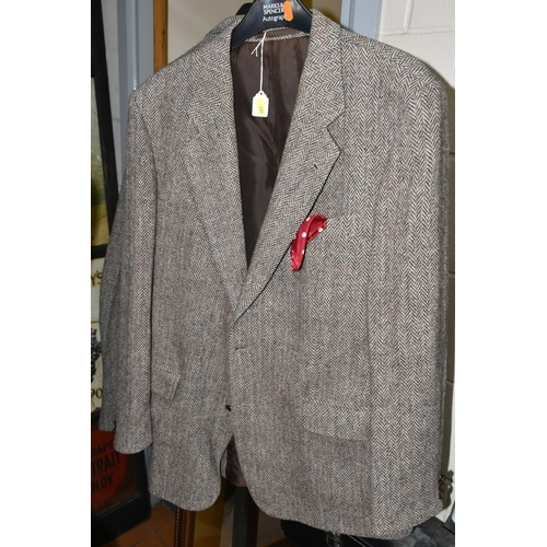 631 - A GROUP OF SIX GENTLEMEN'S 'HARRIS TWEED' JACKETS, 100% wool, patterns include Hound's Tooth, Herrin... 