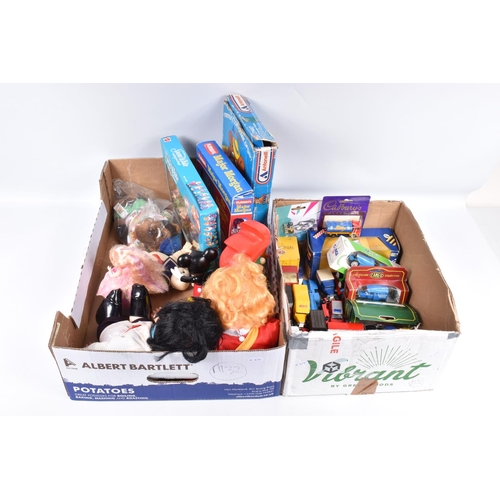 100 - A QUANTITY OF ASSORTED TOYS AND SOFT TOYS ETC., to include boxed Playskool Major Morgan The Electron... 