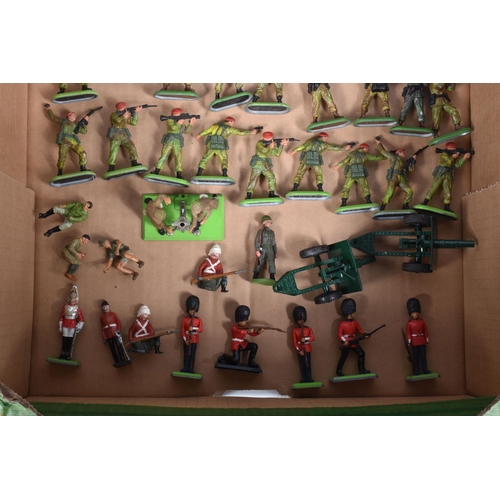 103 - A QUANTITY OF BRITAINS DEETAIL, SUPER DEETAIL AND OTHER ASSORTED SOLDIER FIGURES AND ACCESSORIES, ma... 