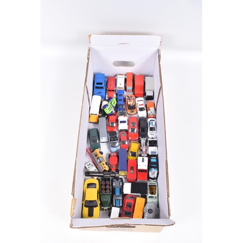 120 - A QUANTITY OF UNBOXED AND ASSORTED MODERN DIECAST AND PLASTIC VEHICLES, to include Norscott Caterpil... 