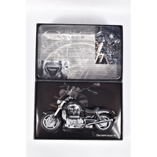 134 - A BOXED MINICHAMPS CLASSIC BIKE SERIES TRIUMPH ROCKET III MOTORBIKE MODEL, Classic Bike Series No.12... 