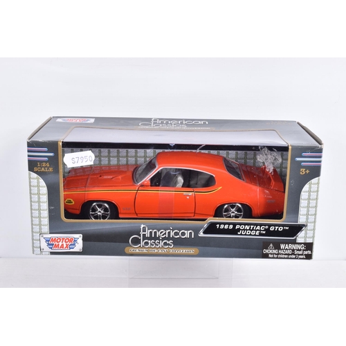 158 - NINE  BOXED AMERICAN BRANDED 1:24 SCALE DIECAST MODEL VEHICLES, to include a  New Ray Dodge Charger ... 