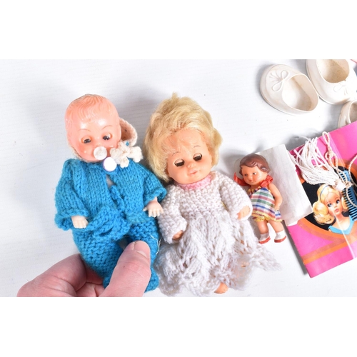 165 - A QUANTITY OF ASSORTED 1970'S DOLLS, unboxed Pedigree Sindy, marked '033050X' to back of neck and 'M... 