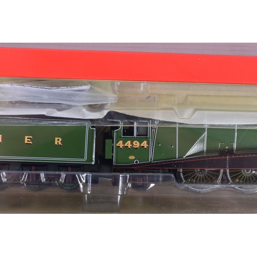 177 - A BOXED OO GAUGE HORNBY MODEL RAILWAYS CLASS A4 4-6-2, no. 4494 'Osprey' in LNER Apple Green gloss f... 