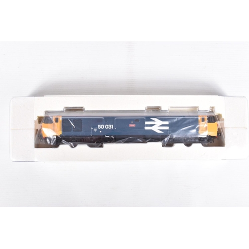 190 - A BOXED OO GAUGE HORNBY MODEL RAILWAYS DIESEL ELECTRIC LOCOMOTIVE, Class 50, no. 50031 'Hood' in BR ... 