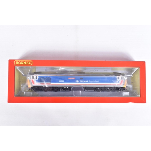 198 - A BOXED OO GAUGE  HORNBY MODEL RAILWAYS NSE Co-Co Diesel Electric Class 50 Locomotive , no. 50026 'I... 