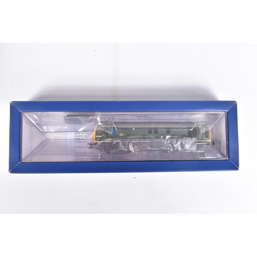 208 - A BOXED OO GAUGE BACHMANN BRANCHLINE MODEL RAILWAYS Class 25, no. 25043 in BR Green with Full Yellow... 