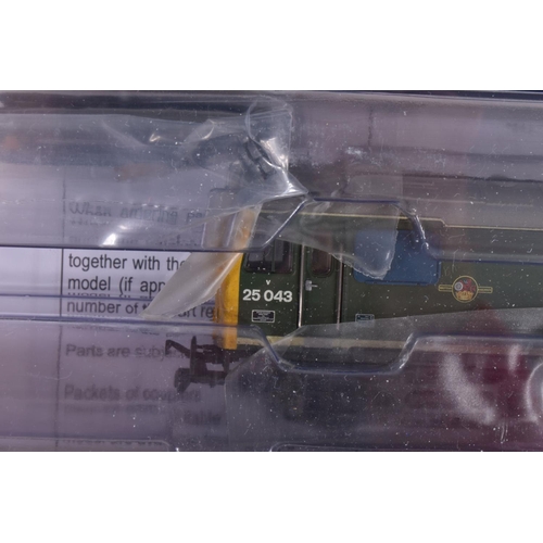 208 - A BOXED OO GAUGE BACHMANN BRANCHLINE MODEL RAILWAYS Class 25, no. 25043 in BR Green with Full Yellow... 