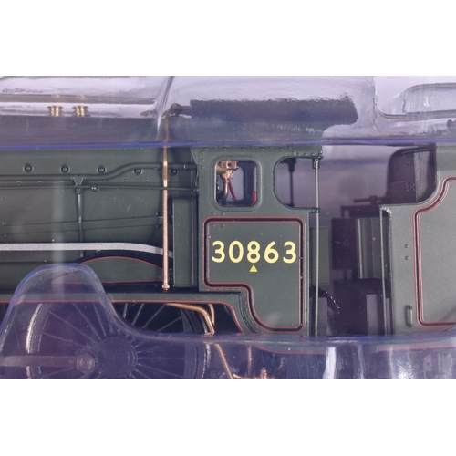 254 - A BOXED OO GAUGE HORNBY MODEL RAILWAYS CLASS LN 'Lord Nelson' 4-6-0, no. 30863 'Lord Rodney' in BR G... 