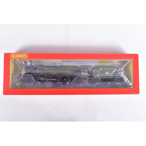 256 - A BOXED OO GAUGE HORNBY MODEL RAILWAYS  CLASS 8P STEAM LOCOMOTIVE Princess Royal 4-6-2, no. 46211 'Q... 