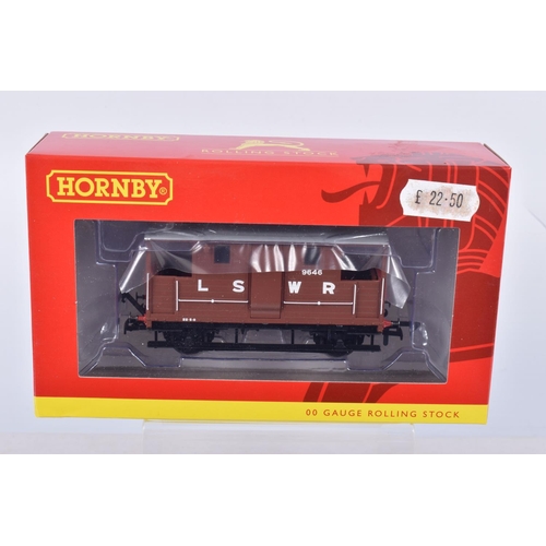 273 - TWELVE BOXED OO GAUGE HORNBY MODEL RAILWAYS ROLLING STOCK to include a 6 Wheel Milk Tank, United Dai... 