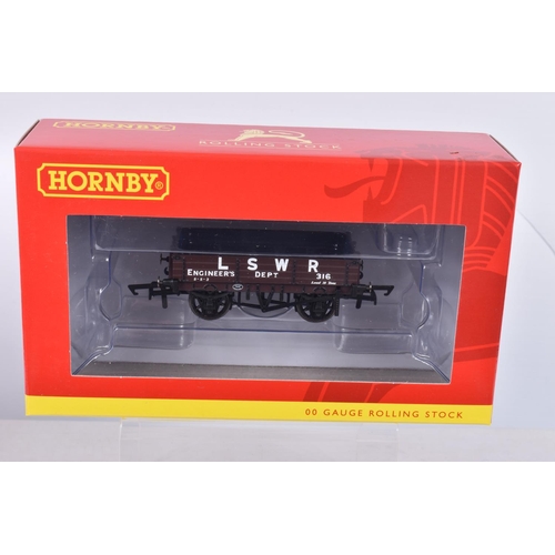 273 - TWELVE BOXED OO GAUGE HORNBY MODEL RAILWAYS ROLLING STOCK to include a 6 Wheel Milk Tank, United Dai... 