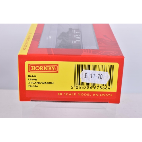 273 - TWELVE BOXED OO GAUGE HORNBY MODEL RAILWAYS ROLLING STOCK to include a 6 Wheel Milk Tank, United Dai... 