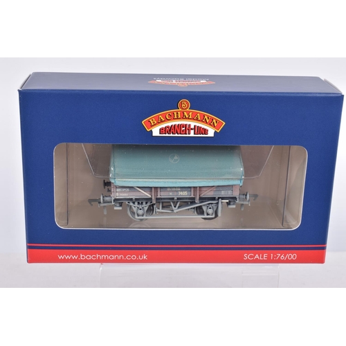 275 - TEN BOXED OO GAUGE BACHMANN BRANCHLINE WAGONS, to include four of the  China Clay in BR Bauxite Weat... 