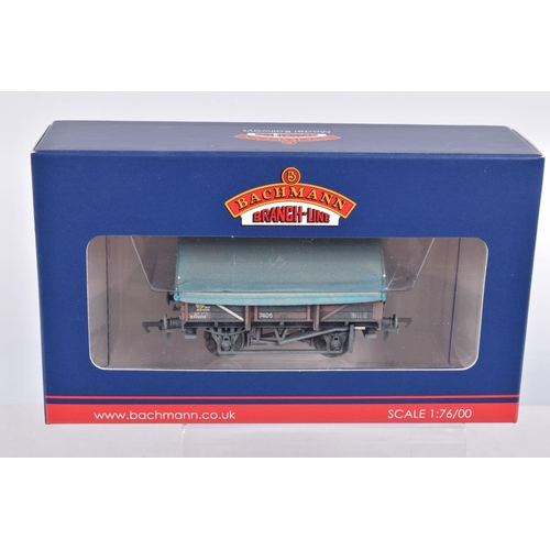 275 - TEN BOXED OO GAUGE BACHMANN BRANCHLINE WAGONS, to include four of the  China Clay in BR Bauxite Weat... 