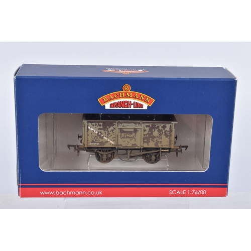 282 - TWELVE BOXED OO GAUGE BACHMANN BRANCHLINE MODEL RAILWAYS WAGONS, to include twelve of the 16 tone St... 