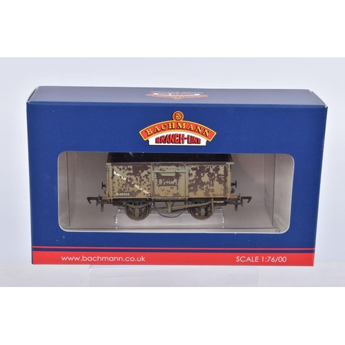 282 - TWELVE BOXED OO GAUGE BACHMANN BRANCHLINE MODEL RAILWAYS WAGONS, to include twelve of the 16 tone St... 