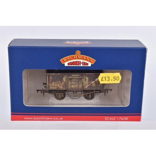 282 - TWELVE BOXED OO GAUGE BACHMANN BRANCHLINE MODEL RAILWAYS WAGONS, to include twelve of the 16 tone St... 