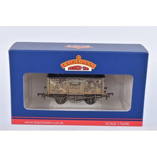 282 - TWELVE BOXED OO GAUGE BACHMANN BRANCHLINE MODEL RAILWAYS WAGONS, to include twelve of the 16 tone St... 