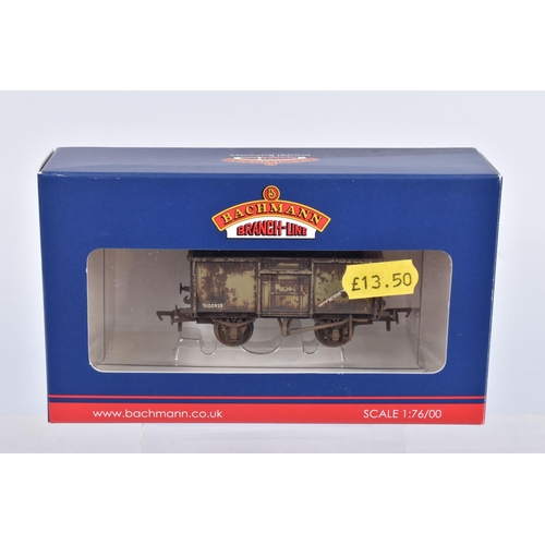 282 - TWELVE BOXED OO GAUGE BACHMANN BRANCHLINE MODEL RAILWAYS WAGONS, to include twelve of the 16 tone St... 