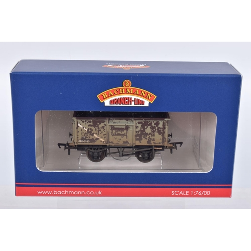 282 - TWELVE BOXED OO GAUGE BACHMANN BRANCHLINE MODEL RAILWAYS WAGONS, to include twelve of the 16 tone St... 