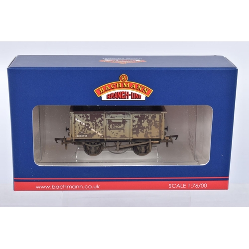 282 - TWELVE BOXED OO GAUGE BACHMANN BRANCHLINE MODEL RAILWAYS WAGONS, to include twelve of the 16 tone St... 