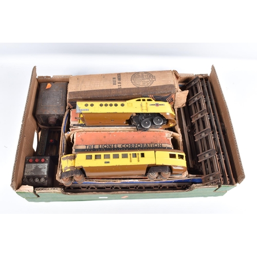 298 - A BOXED LIONEL ELECTRIC TRAINS PRE-WAR O GAUGE UNION PACIFIC FOUR CAR STREAMLINER SET, comprising po... 