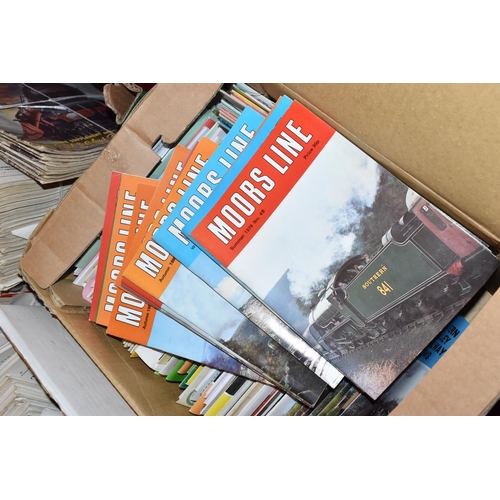 309 - A COLLECTION OF 1950'S AND 1960'S RAILWAY MAGAZINES, assorted titles including Locomotive Express, R... 