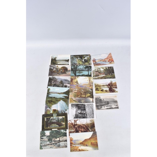 321 - A LARGE COLLECTION OF POSTCARDS, approximately 600 to include Robin Hoods Bay, Rochdale, Roker, Rook... 