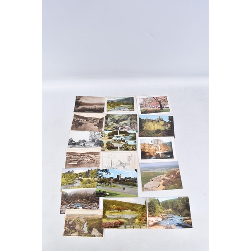 321 - A LARGE COLLECTION OF POSTCARDS, approximately 600 to include Robin Hoods Bay, Rochdale, Roker, Rook... 