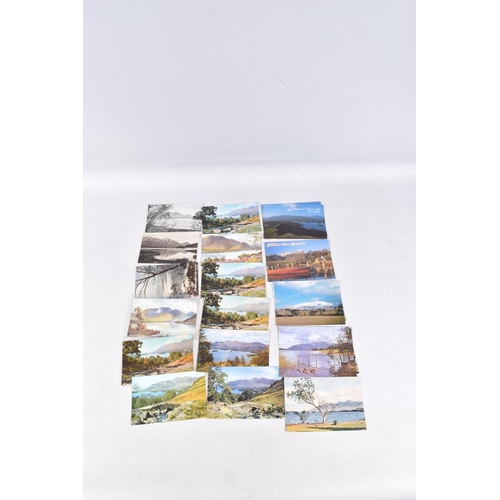 323 - A LARGE COLLECTION OF POSTCARDS, approximately 850 to include Southport, South Shields, Spalding, Sp... 