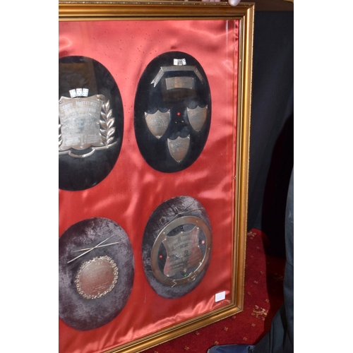 463 - EARLY 20TH CENTURY BRITISH LEGION INTEREST: - A LATE 20TH CENTURY DISPLAY CASE CONTAINING TEN OVAL V... 